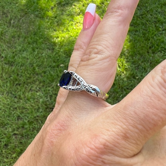 Silver-tone Royal Blue Costume Ring - Picture 11 of 15